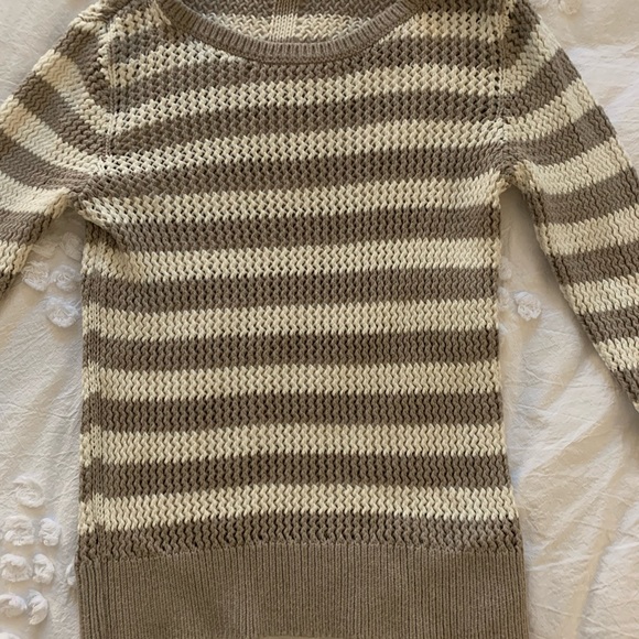 NWOT Gap 100% cotton sweater - Picture 3 of 5